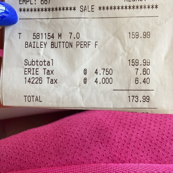 Bailey button UGGS - Picture 3 of 5